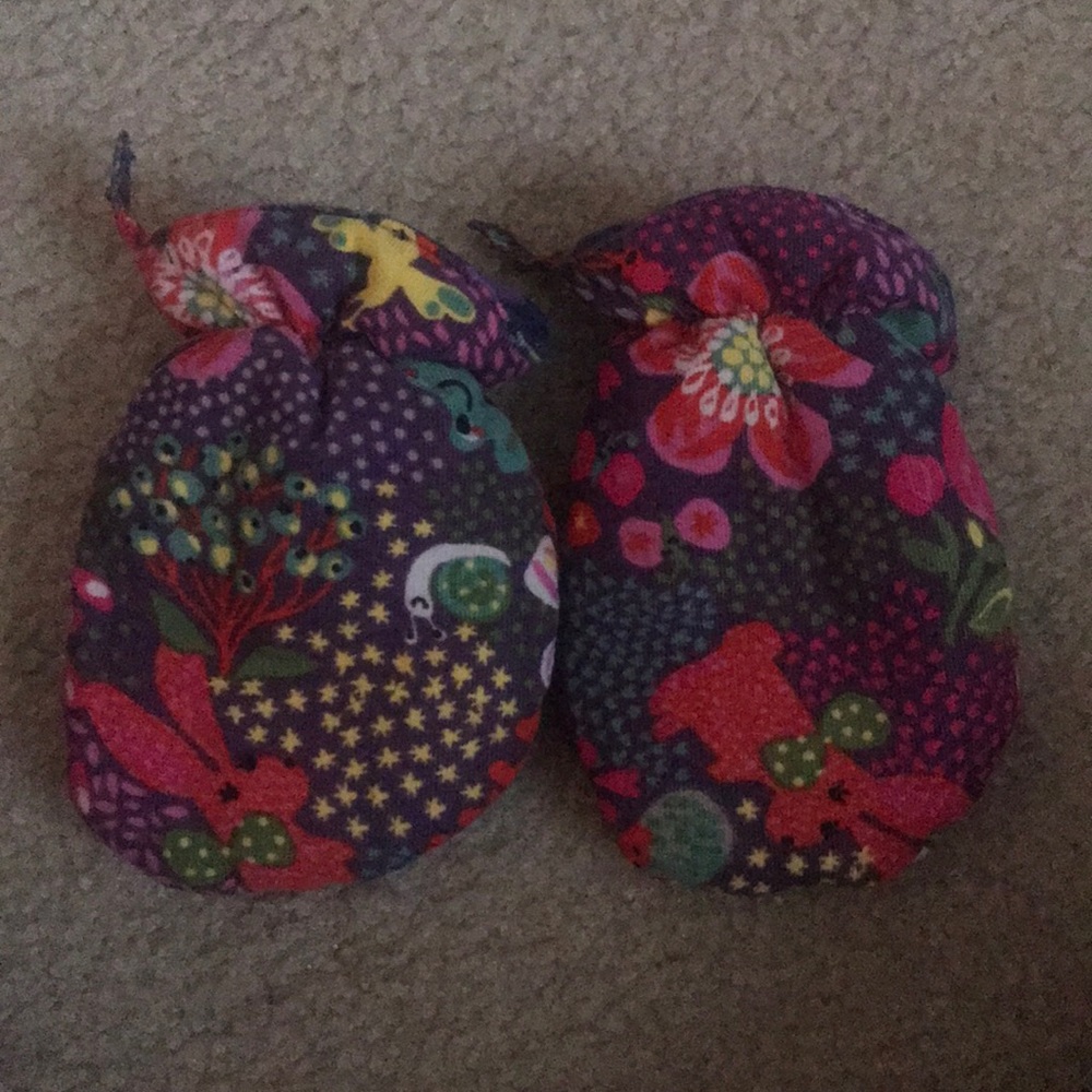 Catimini baby mittens